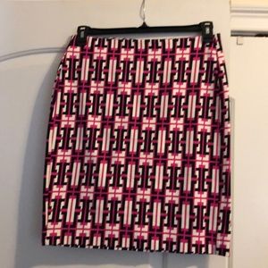 Patterned pencil skirt
